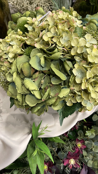 Dark green hydrangea 45cm