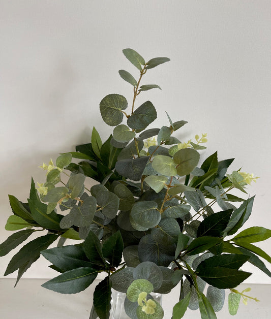Foliage Bunch with Laurel